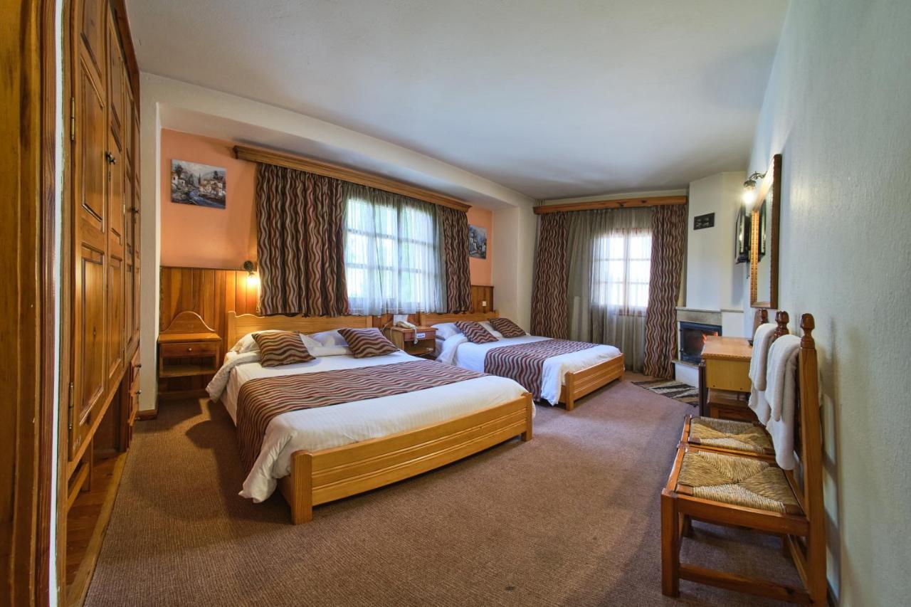 Hotel Victoria Мецовон Экстерьер фото