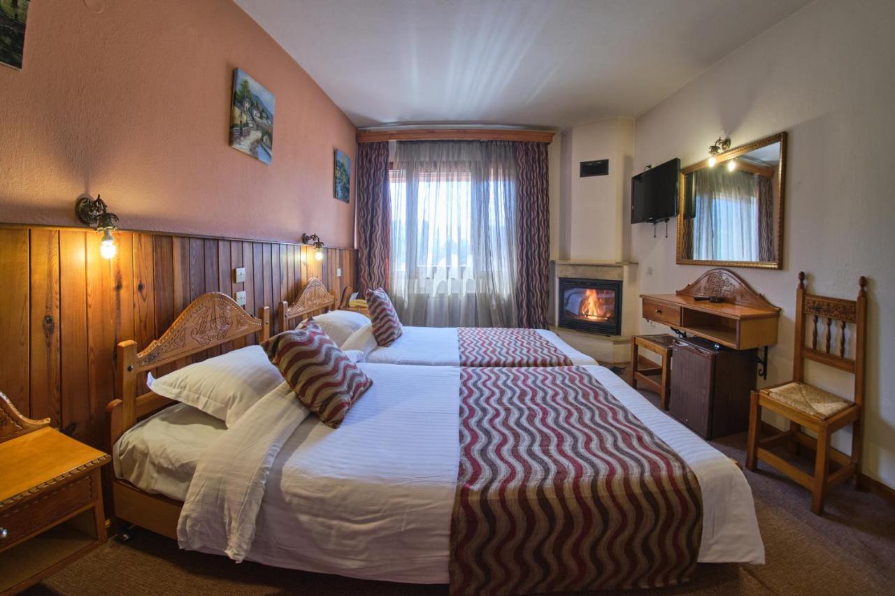Hotel Victoria Мецовон Экстерьер фото