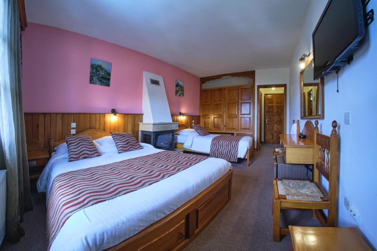 Hotel Victoria Мецовон Экстерьер фото
